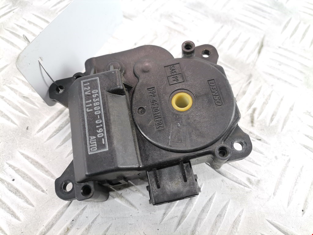 Сервопривод (электропривод моторчик привода) заслонки печки Land Rover Range Rover Sport 1 (2005-2013)