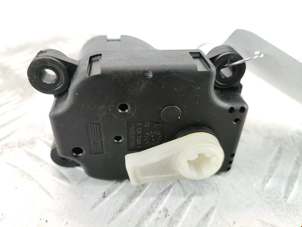 Моторчик заслонки печки LAND ROVER Range Rover Sport 2005-2013