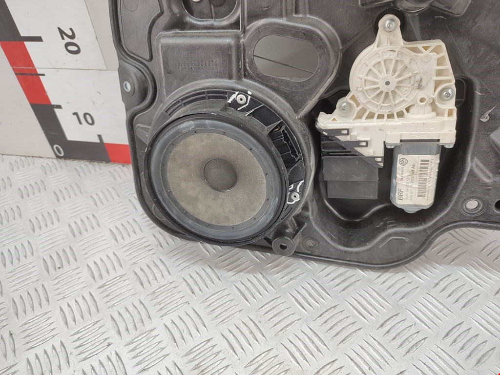 Стеклоподъемник задний левый VOLKSWAGEN Golf VI 2009-2012