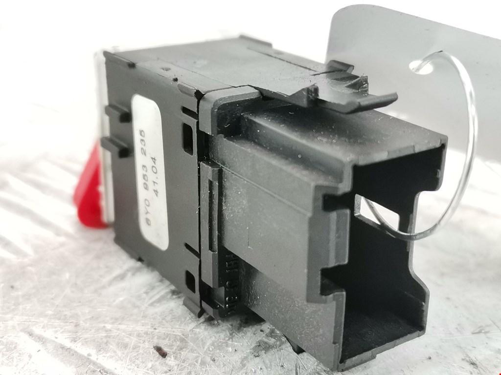 Кнопка аварийной сигнализации (аварийки) SKODA Fabia MK1 1999-2006