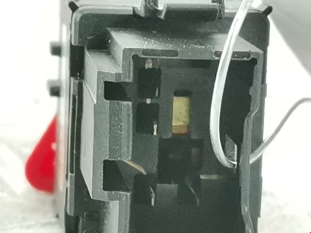 Кнопка аварийной сигнализации (аварийки) SKODA Fabia MK1 1999-2006