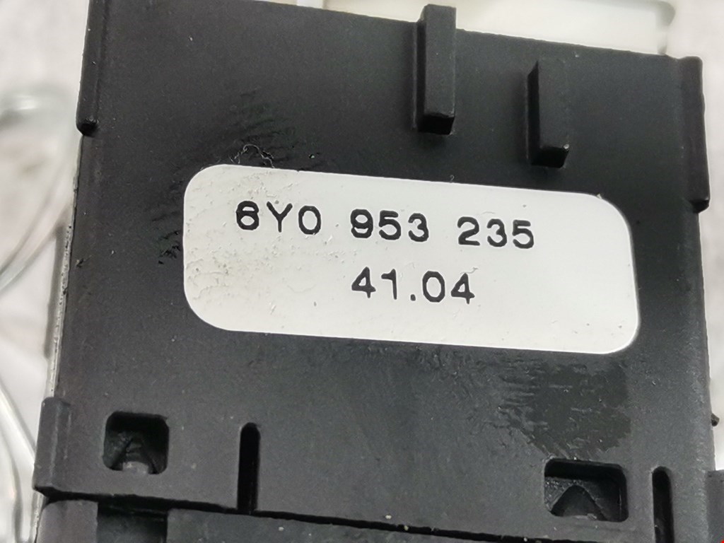 Кнопка аварийной сигнализации (аварийки) SKODA Fabia MK1 1999-2006