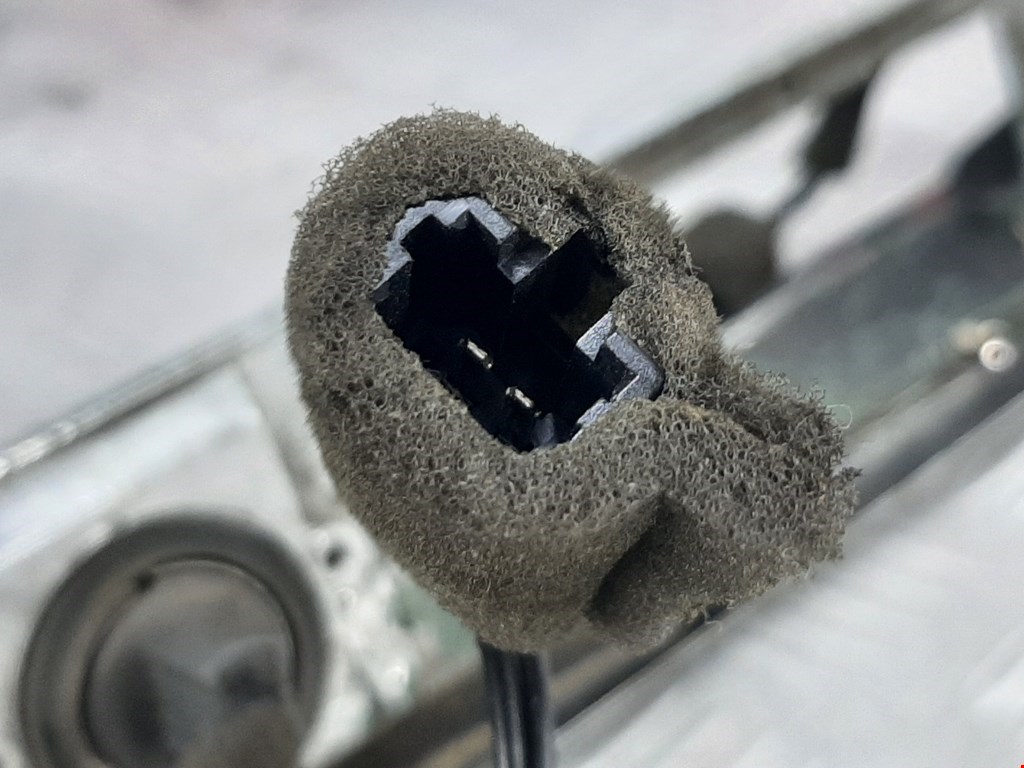 Фонарь подсветки номера KIA Carnival I 1999-2005