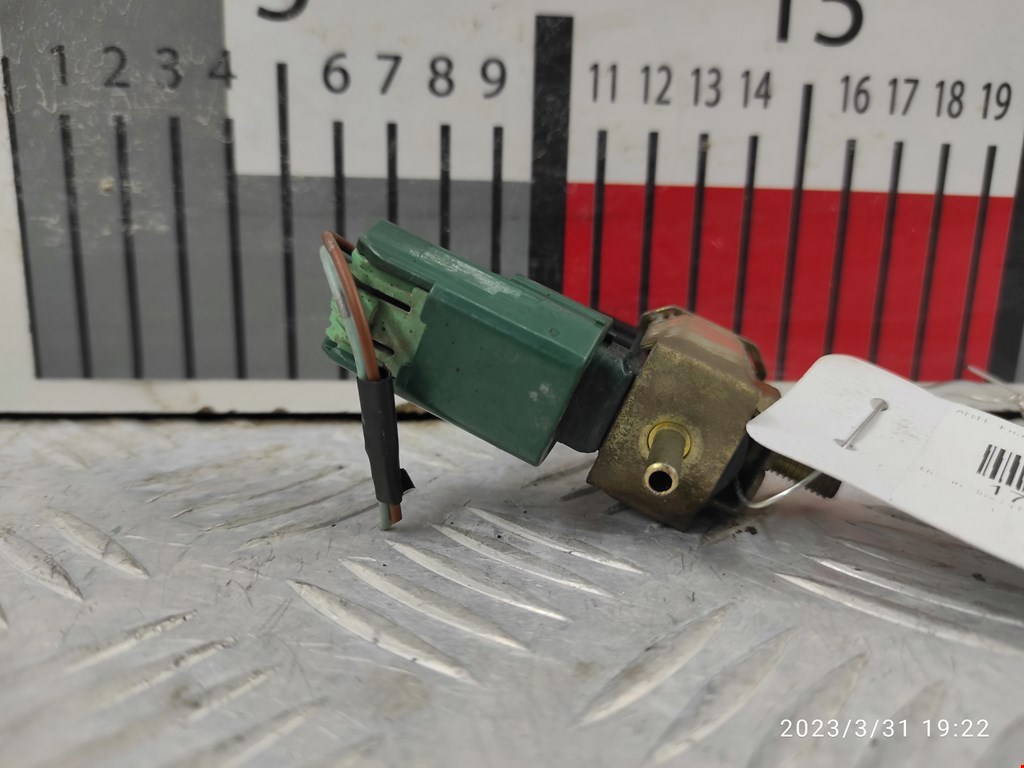 Клапан воздушного фильтра Nissan Almera N16 (2000-2006)