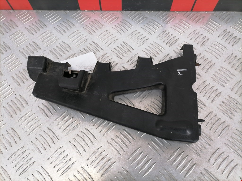 Кронштейн переднего бампера левый AUDI A4 B6 2001-2005