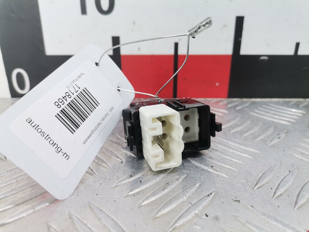 Кнопка стеклоподъемника TOYOTA Prius II XW20 2003-2012