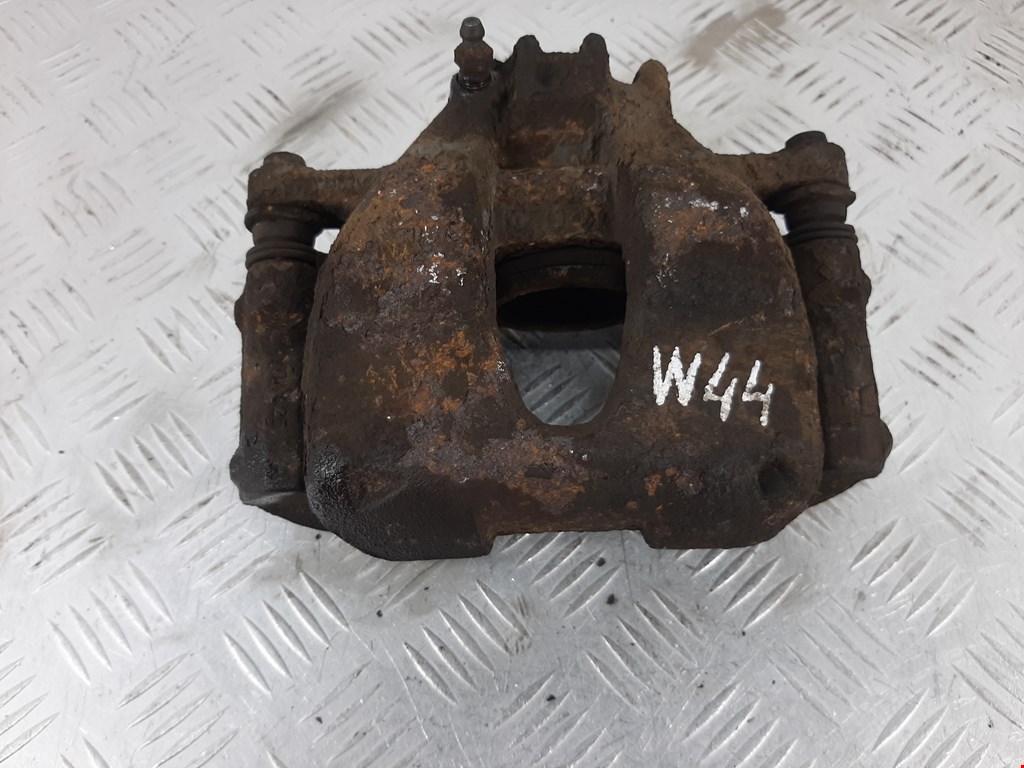 Суппорт передний правый PEUGEOT Partner 2008-2018