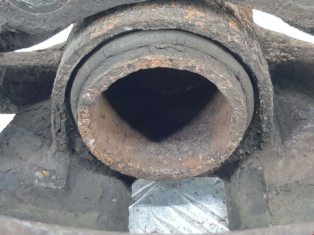 Суппорт передний правый PEUGEOT Partner 2008-2018