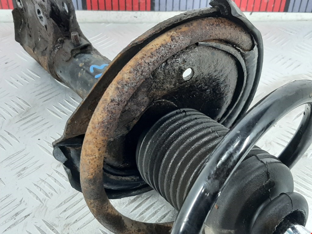 Амортизатор передний правый MITSUBISHI Outlander XL 2006-2012