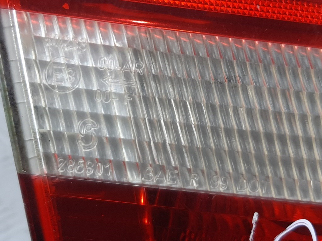 Фонарь задний внутренний левый BMW 3er E46 1998-2006