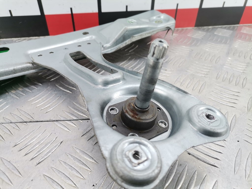 Стеклоподъемник задний левый OPEL Astra J 2009-2017