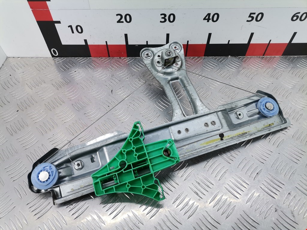 Стеклоподъемник задний левый OPEL Astra J 2009-2017