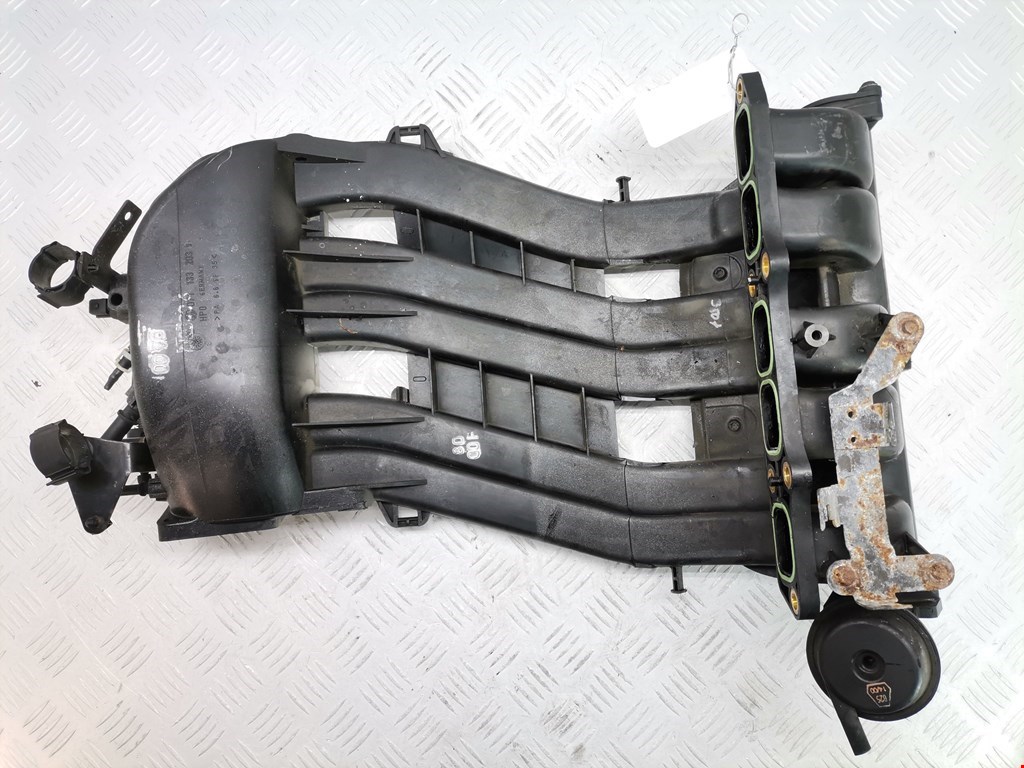 Коллектор впускной VOLKSWAGEN Golf IV 1997-2003