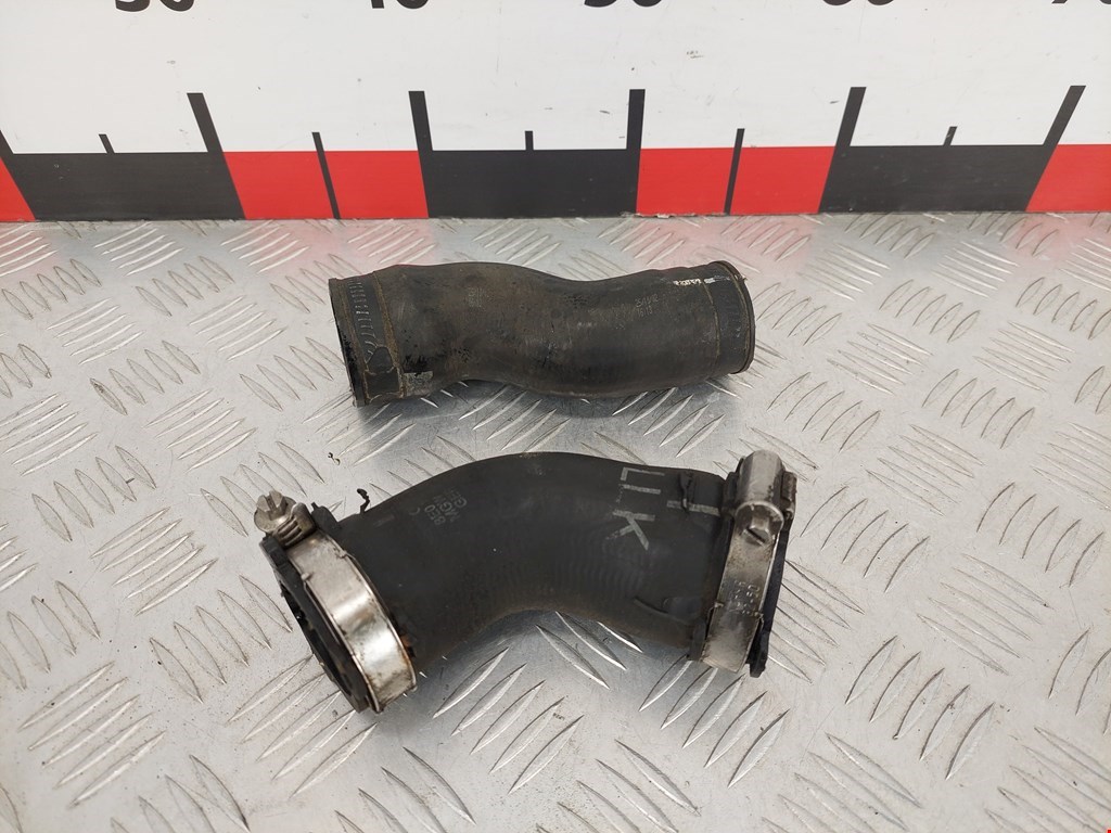 Патрубок интеркулера AUDI A4 B6 2001-2005