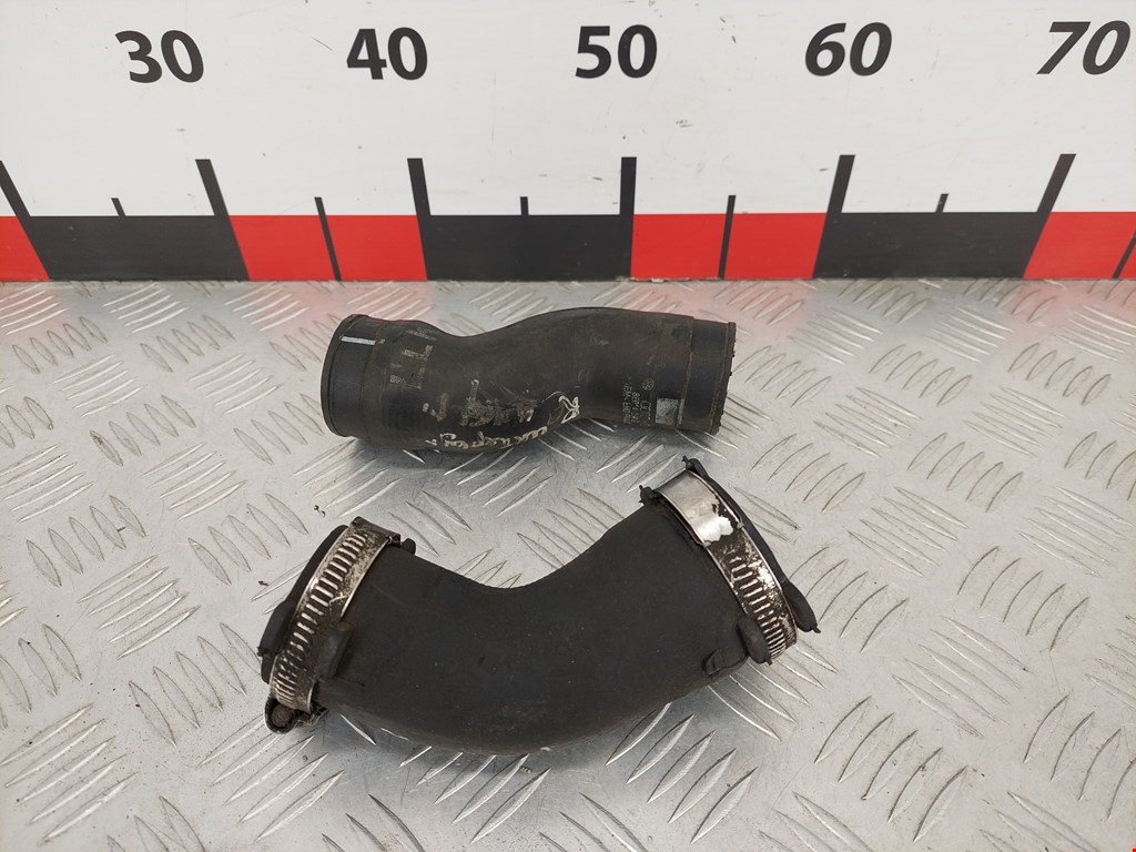 Патрубок интеркулера AUDI A4 B6 2001-2005