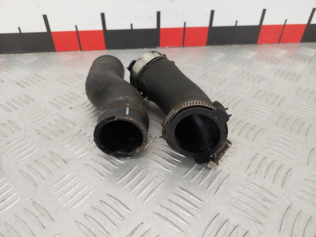 Патрубок интеркулера AUDI A4 B6 2001-2005