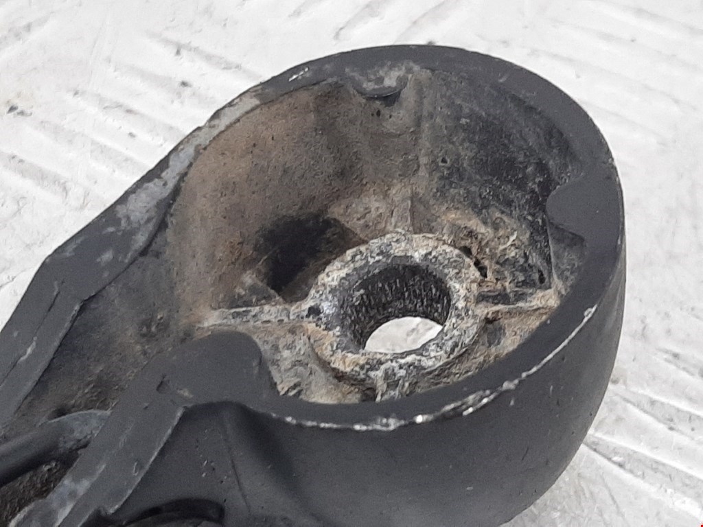 Поводок дворника задний (заднего) AUDI A4 B5 1995-2001