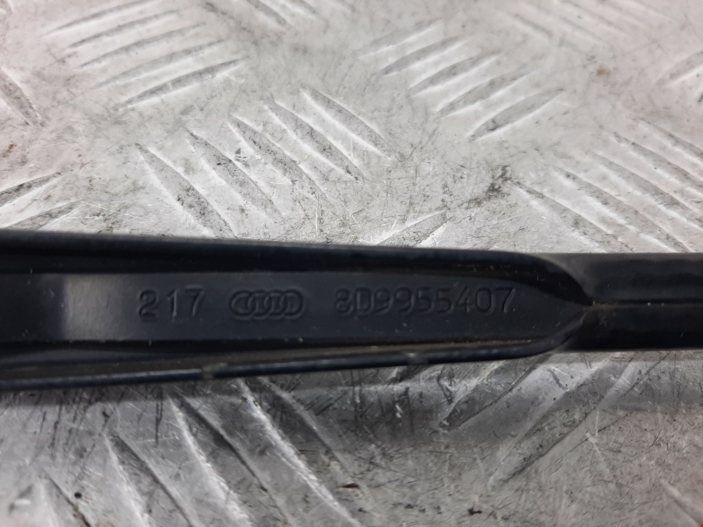 Поводок дворника задний (заднего) AUDI A4 B5 1995-2001