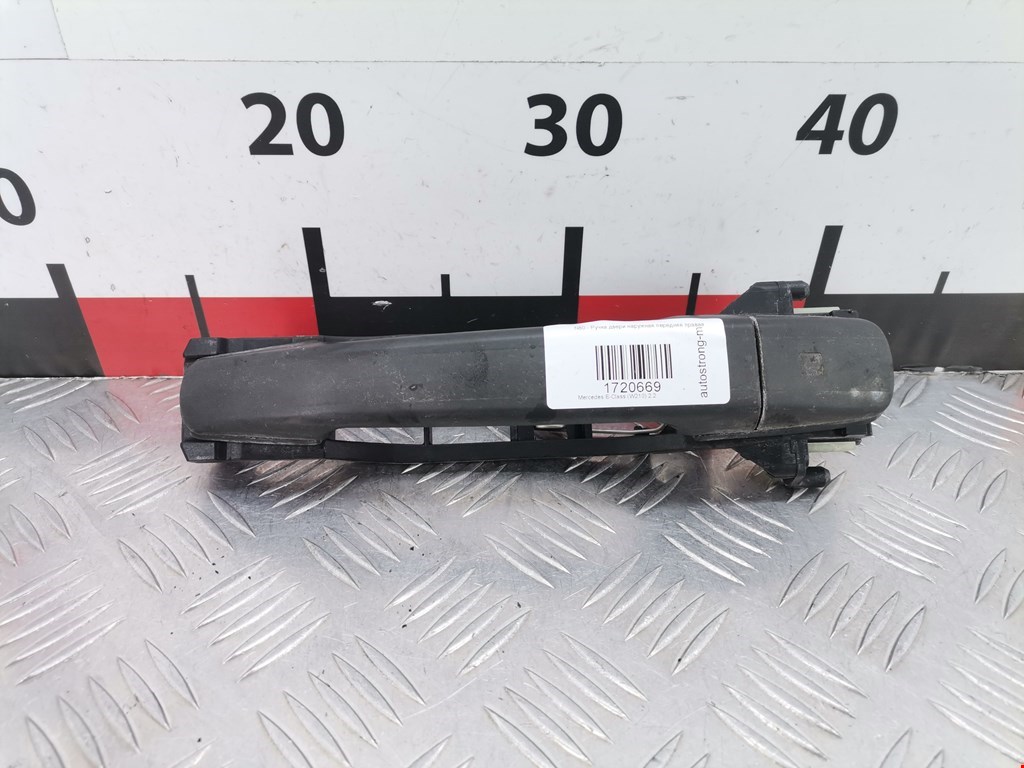 Ручка двери передней наружная правая MERCEDES-BENZ E-Class W210, S210 1995-2002