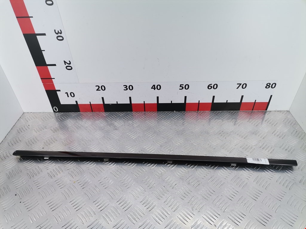 Накладка декоративная (молдинг) стекла двери передней левой Mercedes C-Class (W203) (2000-2008)