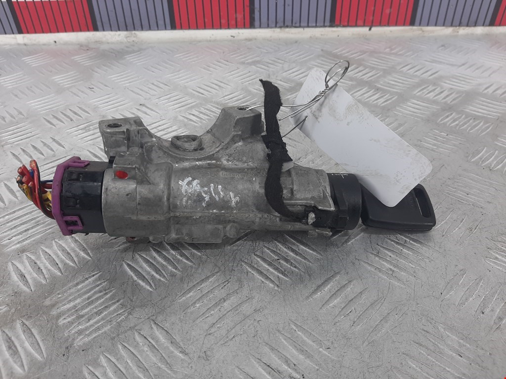 Замок зажигания AUDI A6 C5 1997-2004