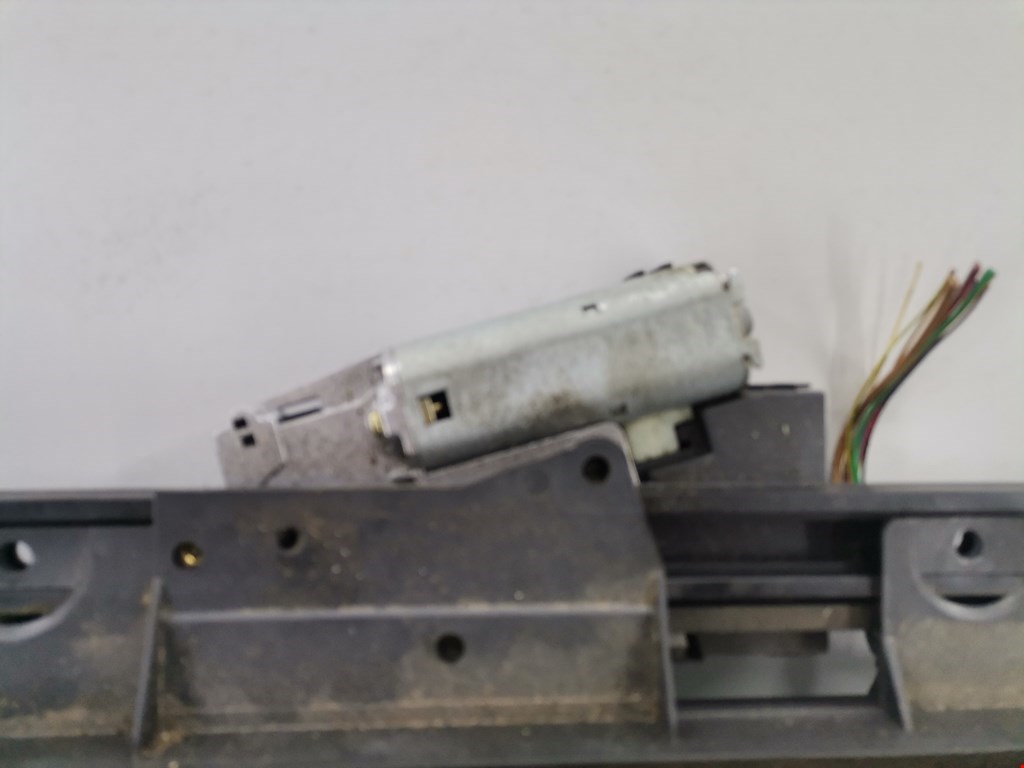 Люк в сборе электрический BMW 7er 7 серия E65/E66 2001-2008