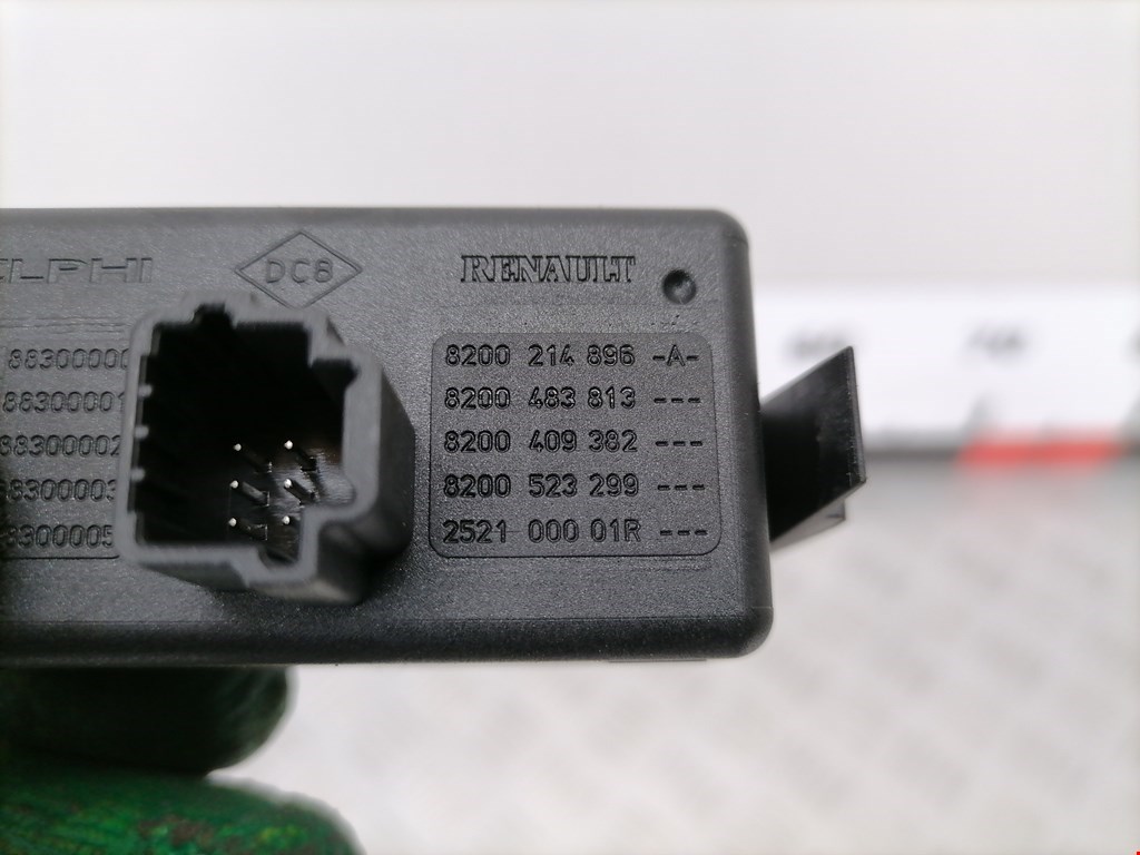 Кнопка аварийной сигнализации (аварийки) RENAULT Clio 2005-2012