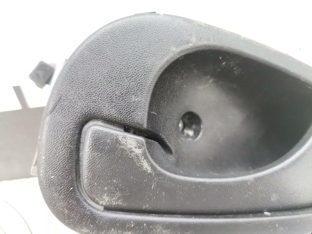 Ручка дверная задняя внутренняя левая MITSUBISHI Carisma 1995-1999