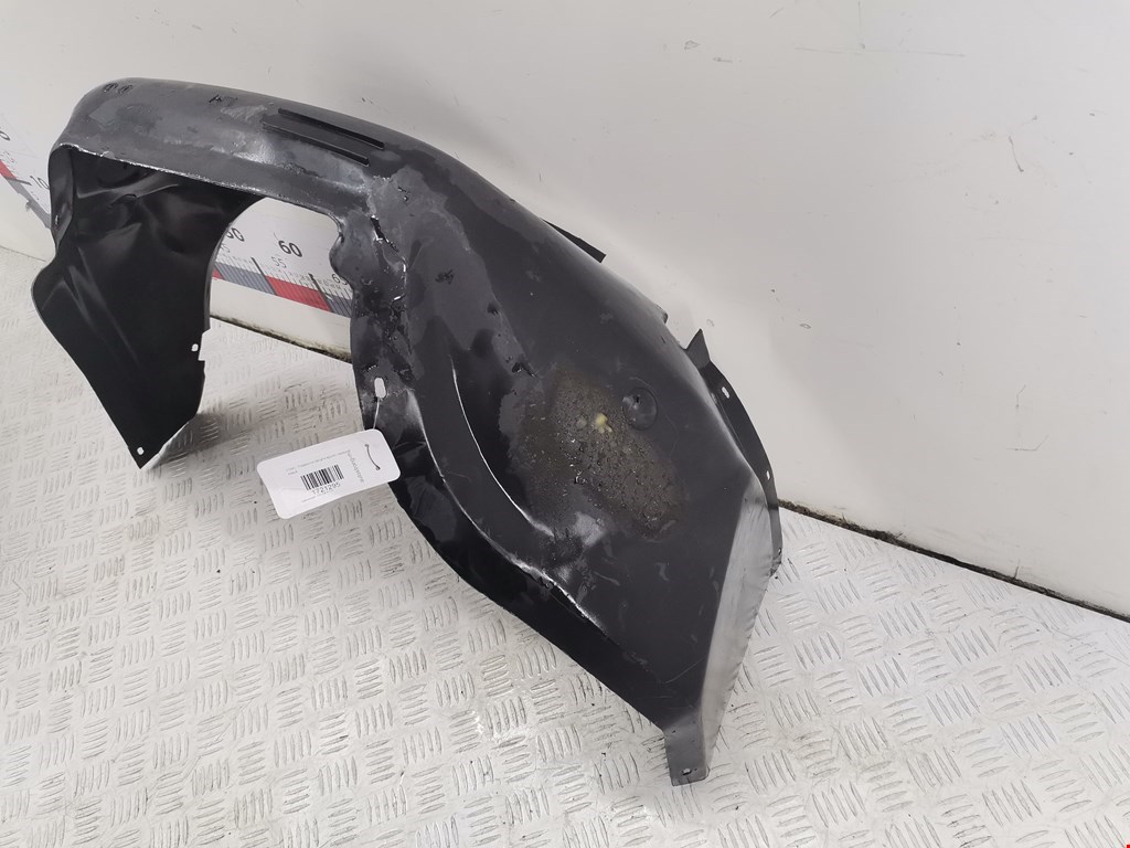 Локер (подкрылок) передний левый VOLKSWAGEN Passat B4 1993-1997