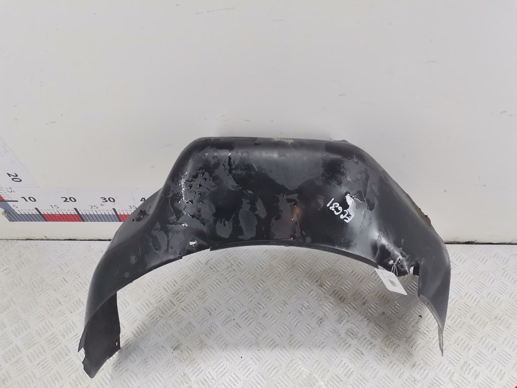 Локер (подкрылок) передний правый VOLKSWAGEN Passat B4 1993-1997