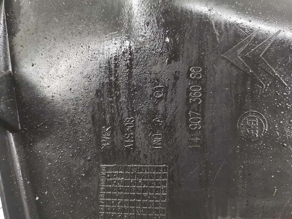 Локер (подкрылок) задний правый CITROEN C8 2002-2014