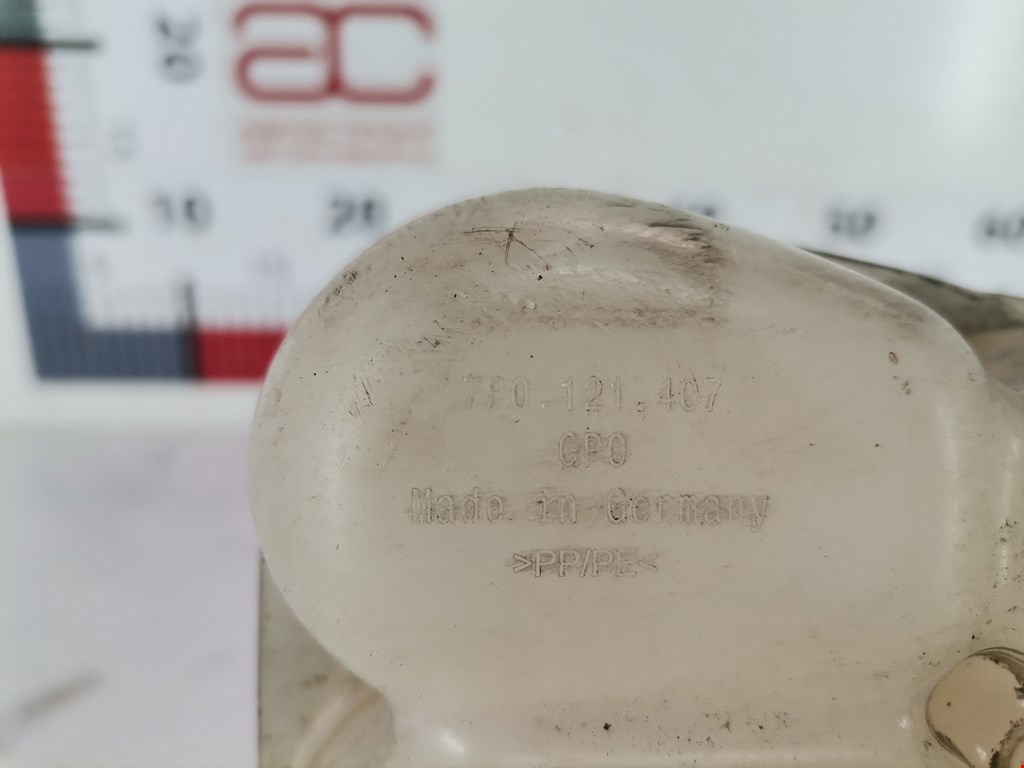 Бачок расширительный VOLKSWAGEN Touareg 2010-2018