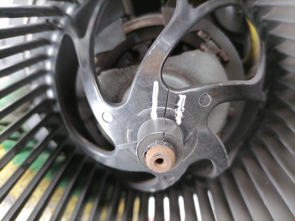 Моторчик (мотор) отопителя салона AUDI 80 B4 1991-1996