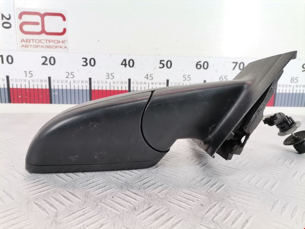 Зеркало правое VOLKSWAGEN Polo IV 2001-2009