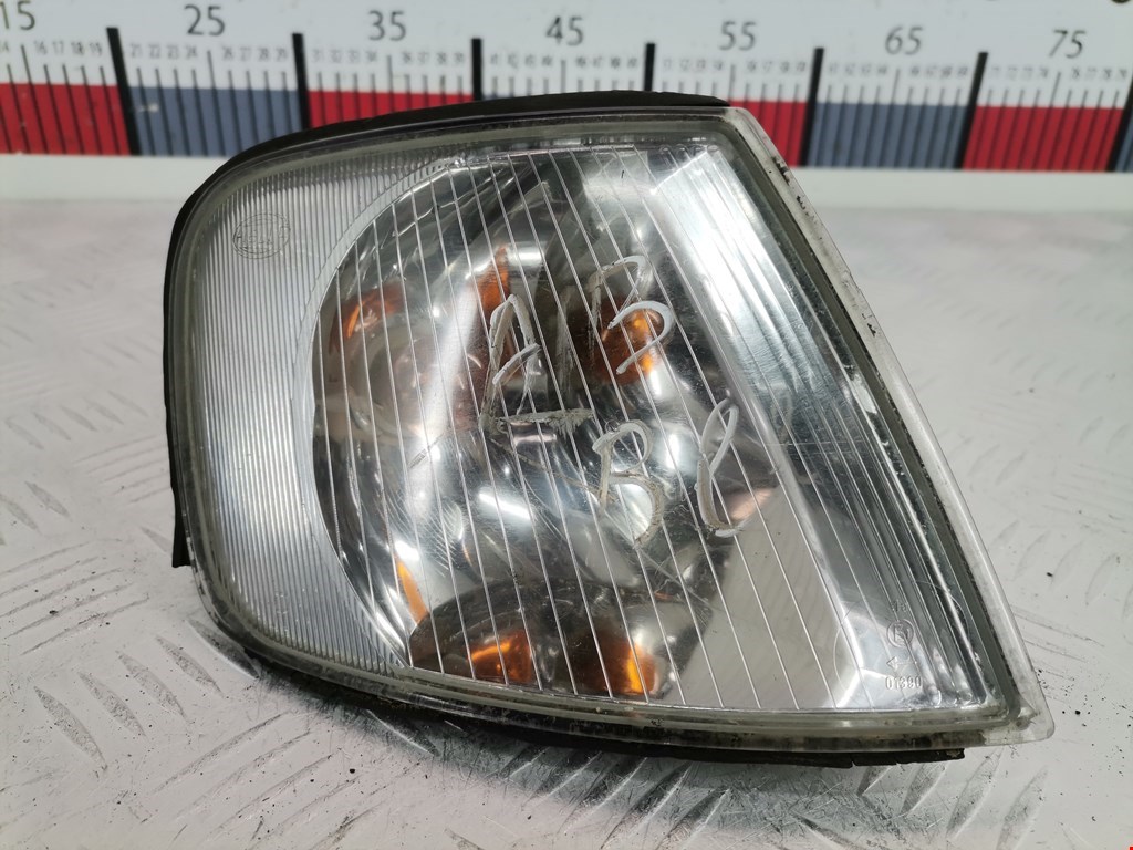 Указатель поворота (поворотник) правый Audi A3 8L (1996-2003)