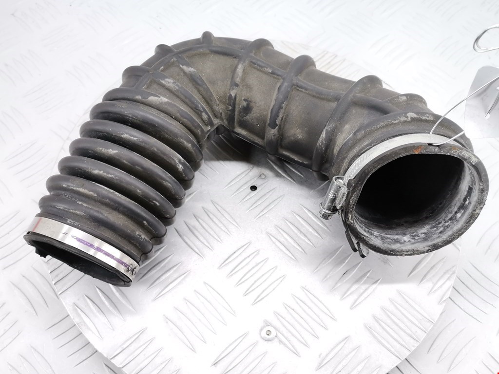 Патрубок воздушного фильтра FORD Fiesta 2001-2008