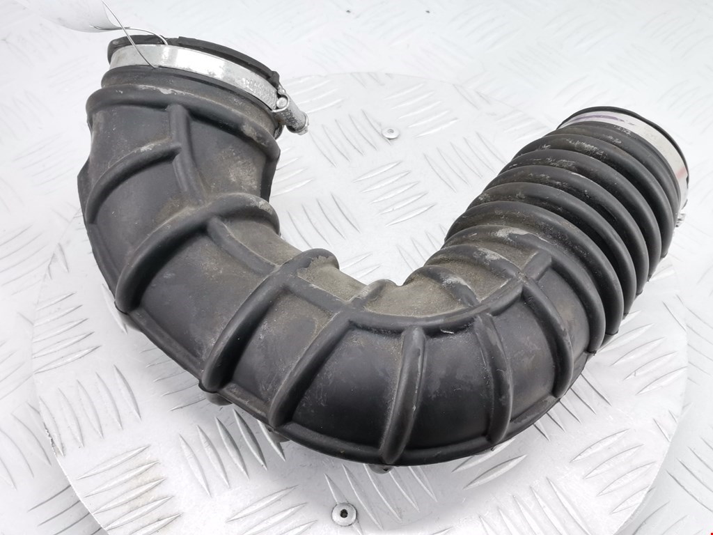 Патрубок воздушного фильтра FORD Fiesta 2001-2008