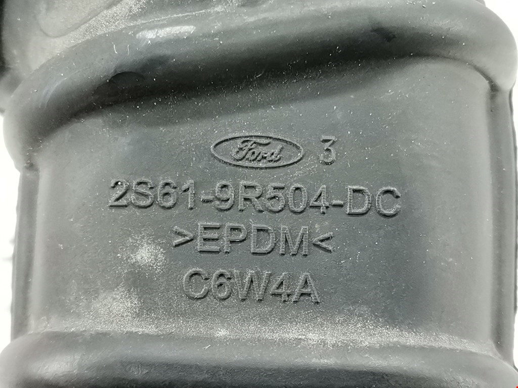 Патрубок воздушного фильтра FORD Fiesta 2001-2008