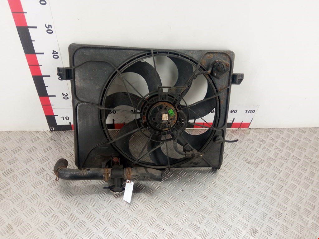 Вентилятор радиатора основного KIA Carens 2006-2012