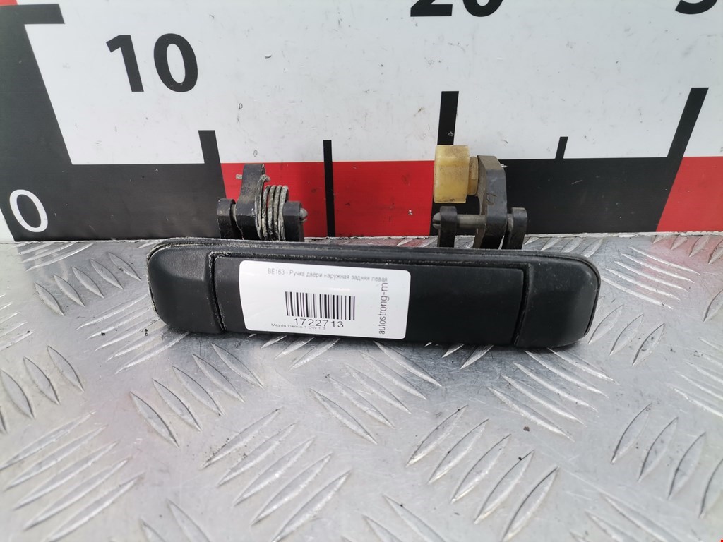 Ручка двери задней наружная левая MAZDA Demio DW 1996-2002