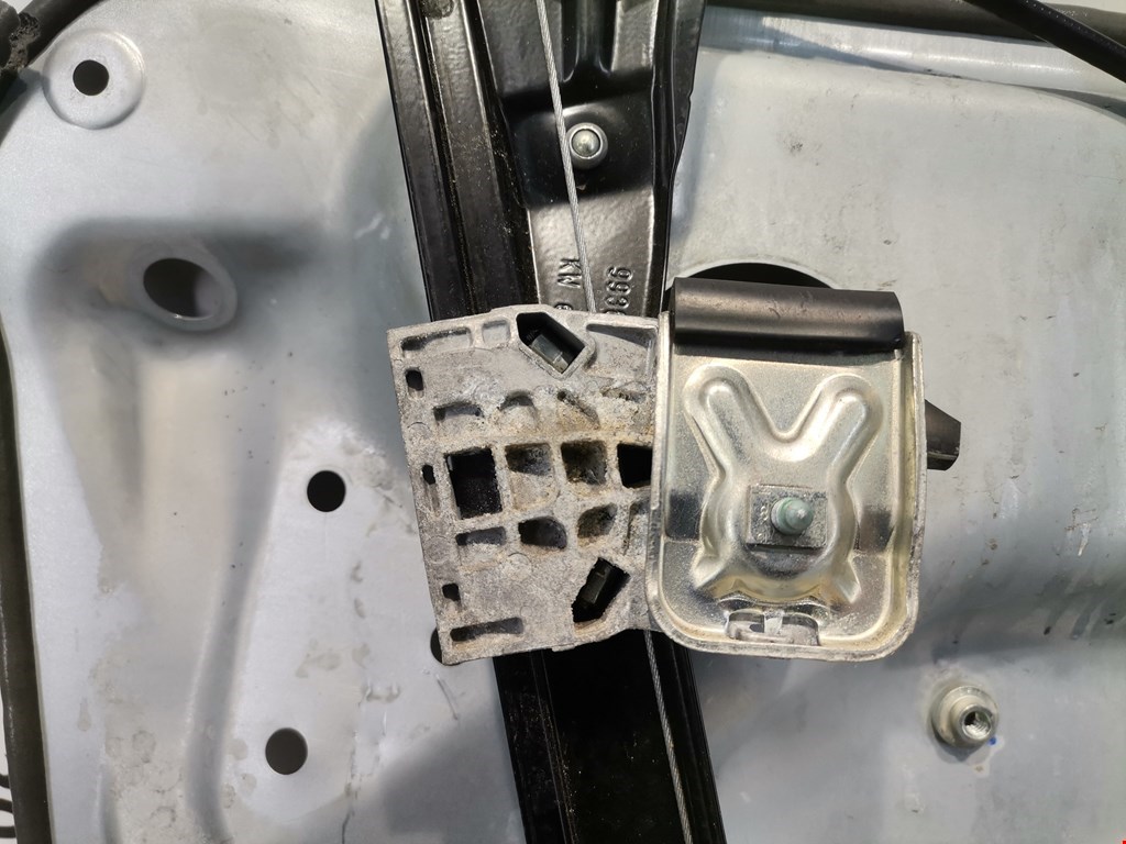 Стеклоподъемник передний правый MERCEDES-BENZ M-Class W164 ML 2005-2011