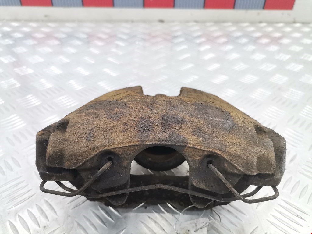 Суппорт передний правый FORD Focus II 2005-2011