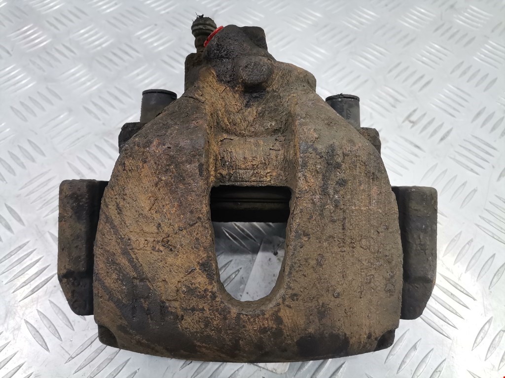 Суппорт передний правый FORD Focus II 2005-2011