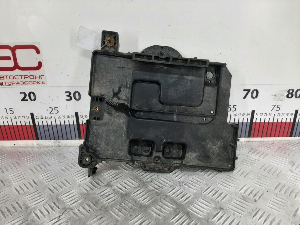 Крепление АКБ (корпус/подставка) HYUNDAI i30 2012-2017