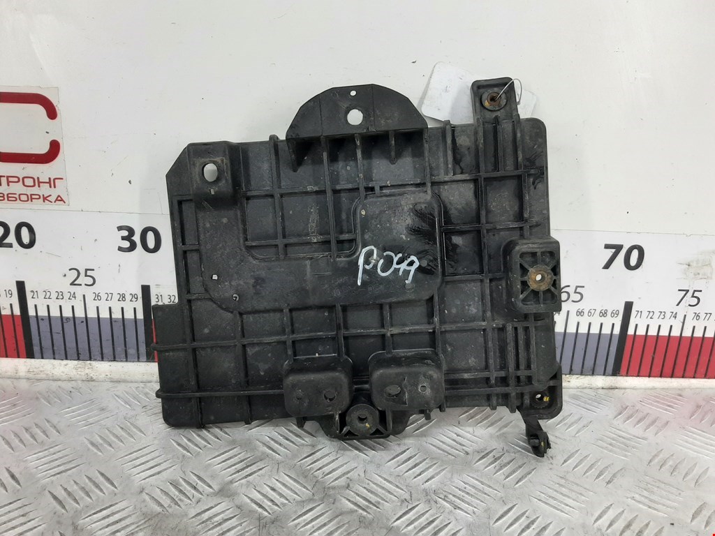 Крепление АКБ (корпус/подставка) HYUNDAI i30 2012-2017