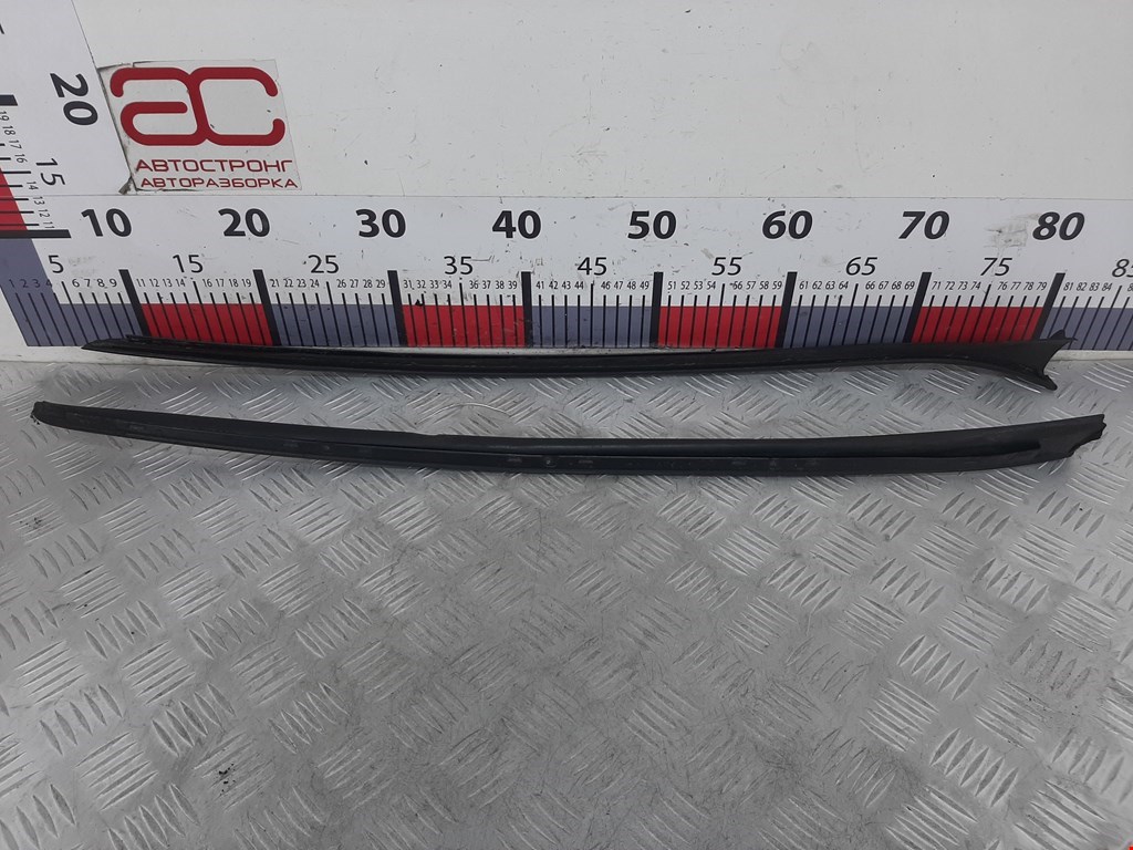 Молдинг лобового стекла AUDI Q3 I 2011-2018