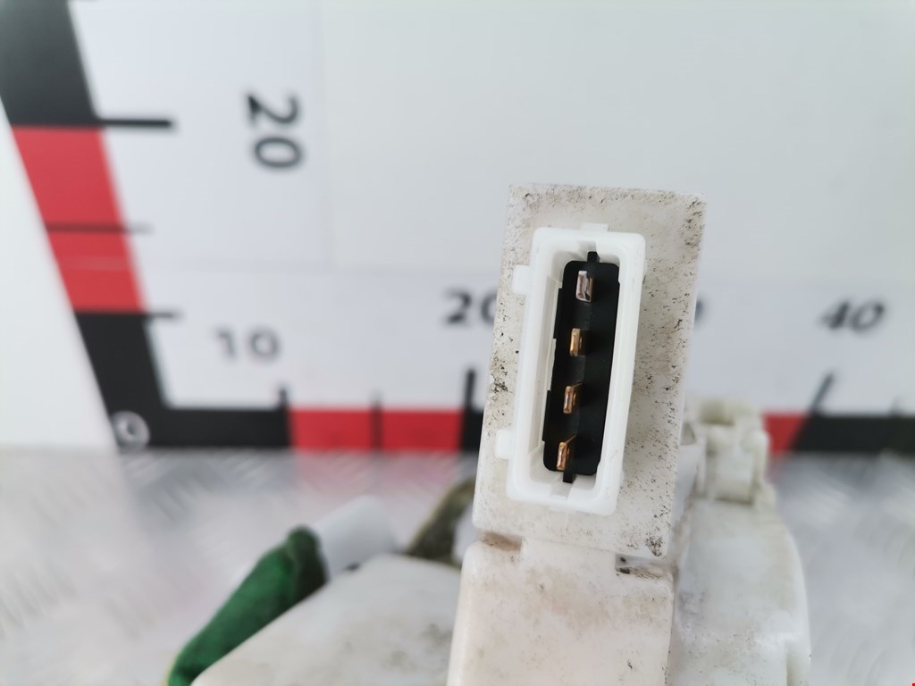 Замок двери передней правой VOLKSWAGEN Golf III 1991-1997