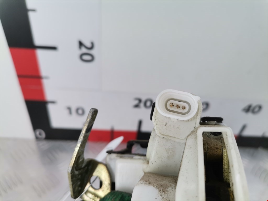 Замок двери передней правой VOLKSWAGEN Golf III 1991-1997