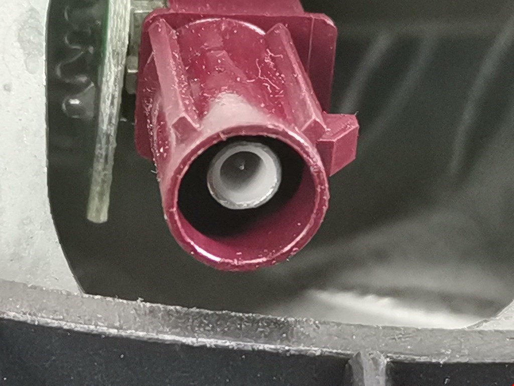 Усилитель антенны MERCEDES-BENZ M-Class W164 ML 2005-2011