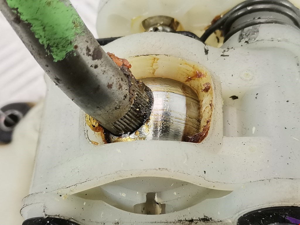 Кулиса (селектор) АКПП/МКПП в салоне TOYOTA RAV 4 XA20 2000-2005